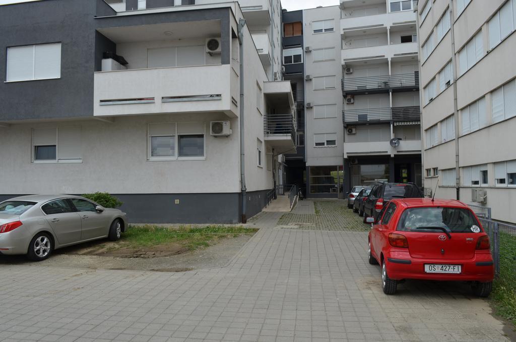 Apartment Viktor,Parking Osijek Quarto foto